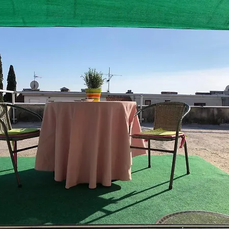 Nora Apartment Split